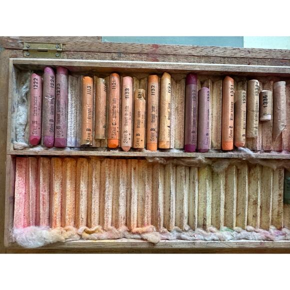 Vintage French Lefranc Artist Soft Pastels and Original Wood Box - Picture 5 of 11